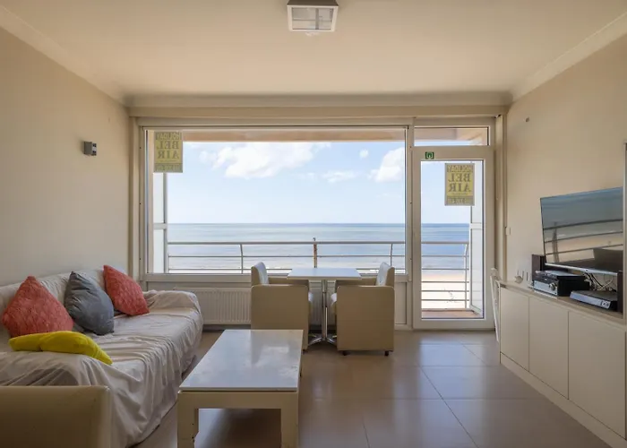 Renovated Studio With Amazing Seaview T119